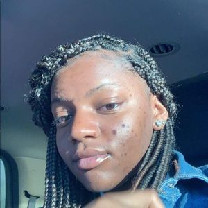 Meet your Posher, Nadia